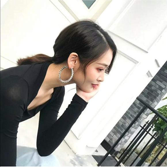 New Fashion Silver Hoop Earrings - Picture 2 of 7